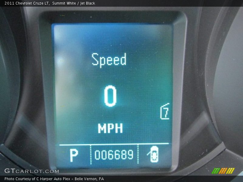 Summit White / Jet Black 2011 Chevrolet Cruze LT