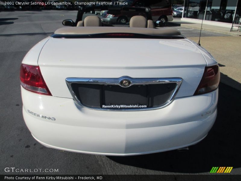 Champagne Pearlcoat / Taupe 2001 Chrysler Sebring LXi Convertible