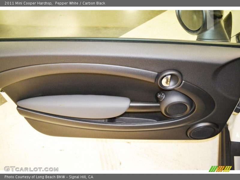 Pepper White / Carbon Black 2011 Mini Cooper Hardtop