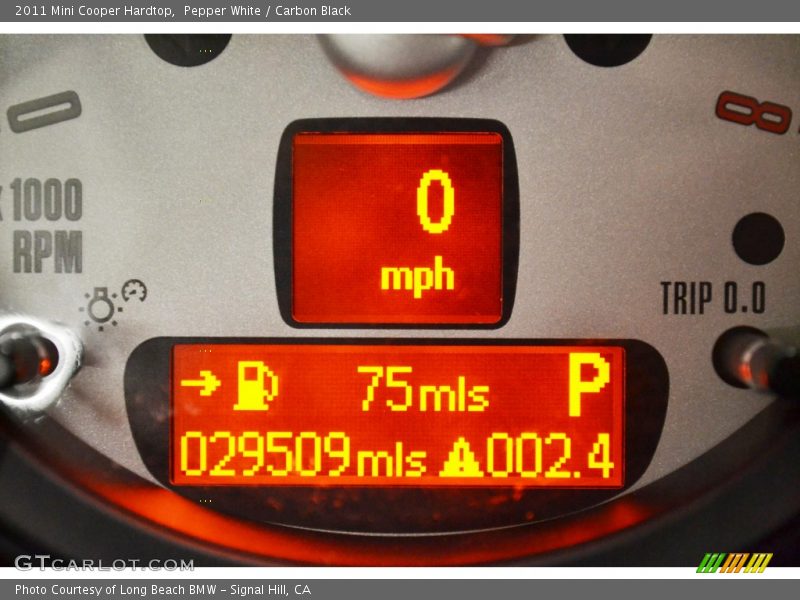 Pepper White / Carbon Black 2011 Mini Cooper Hardtop