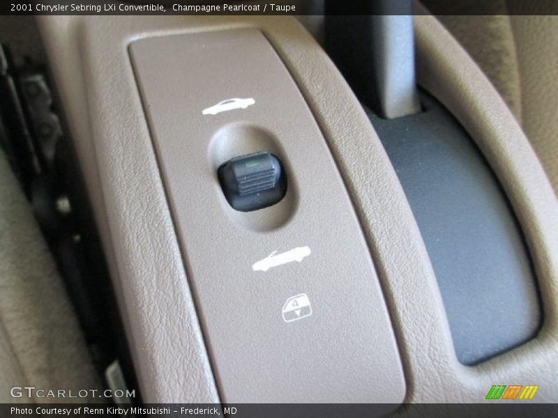 Champagne Pearlcoat / Taupe 2001 Chrysler Sebring LXi Convertible