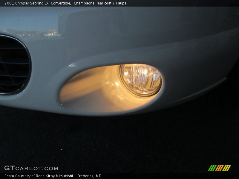 Champagne Pearlcoat / Taupe 2001 Chrysler Sebring LXi Convertible