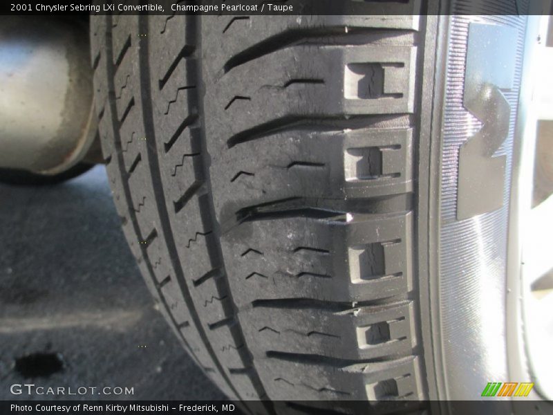 Champagne Pearlcoat / Taupe 2001 Chrysler Sebring LXi Convertible