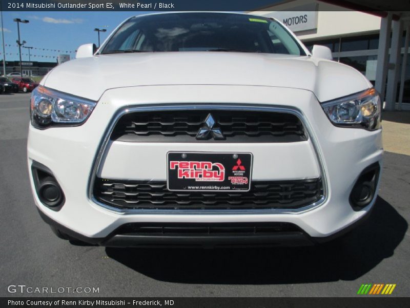 White Pearl / Black 2014 Mitsubishi Outlander Sport ES