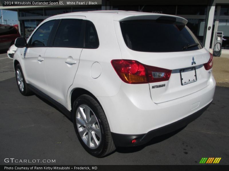 White Pearl / Black 2014 Mitsubishi Outlander Sport ES