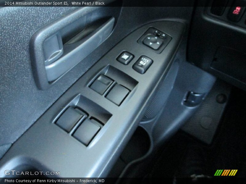 White Pearl / Black 2014 Mitsubishi Outlander Sport ES