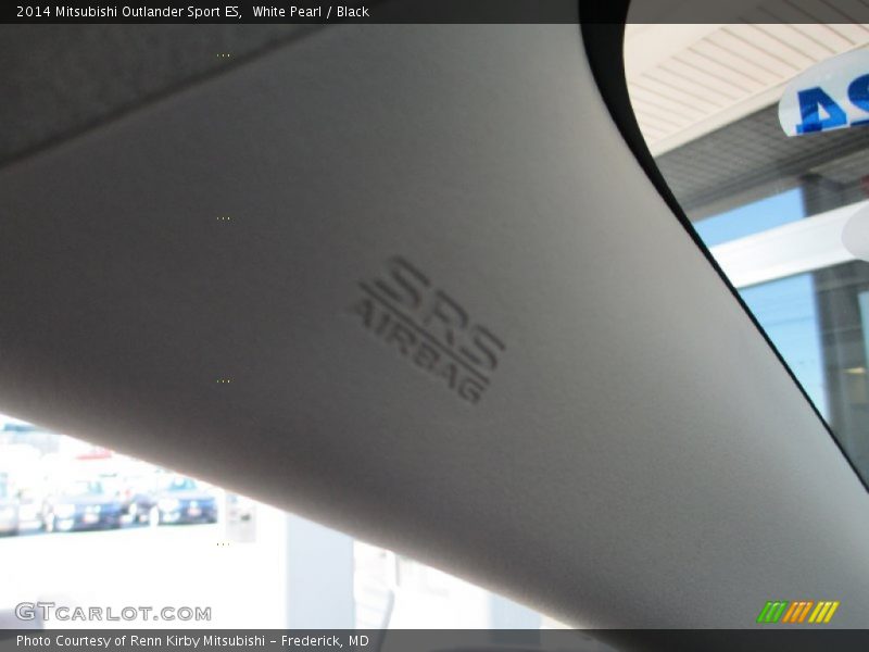 White Pearl / Black 2014 Mitsubishi Outlander Sport ES