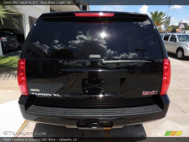 Onyx Black / Light Tan 2009 GMC Yukon XL SLT