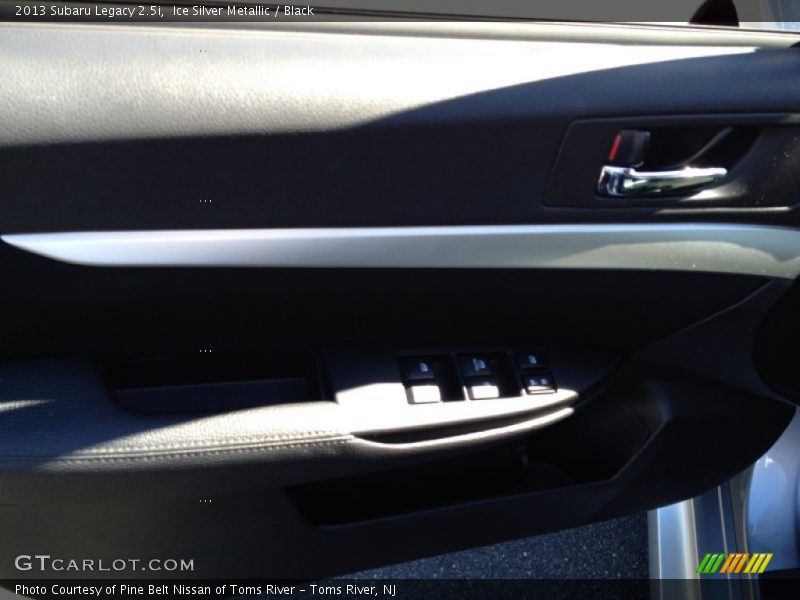 Ice Silver Metallic / Black 2013 Subaru Legacy 2.5i