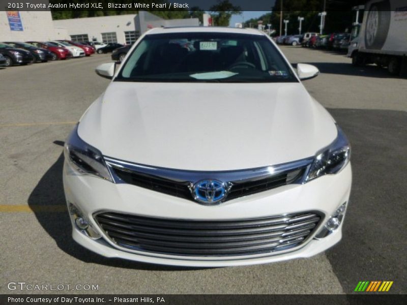 Blizzard White Pearl / Black 2013 Toyota Avalon Hybrid XLE