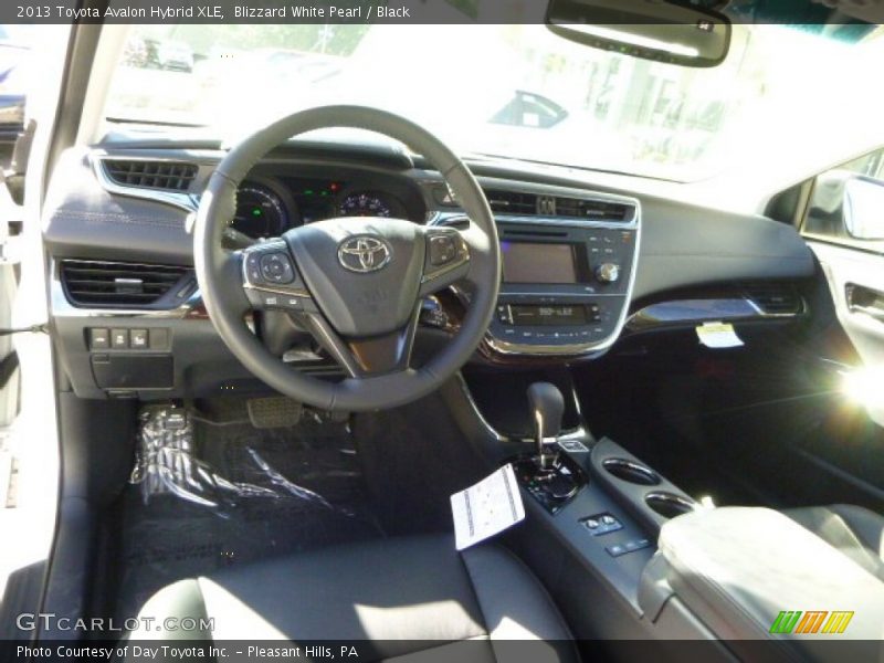 Blizzard White Pearl / Black 2013 Toyota Avalon Hybrid XLE