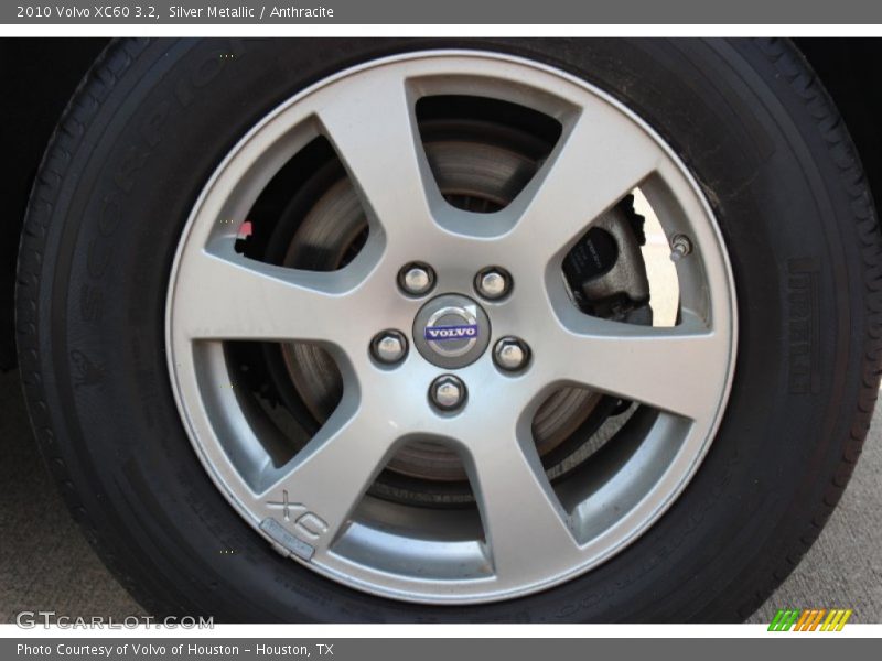 Silver Metallic / Anthracite 2010 Volvo XC60 3.2