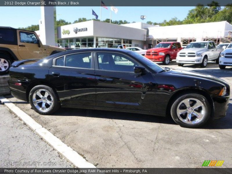 Pitch Black / Black 2012 Dodge Charger SE