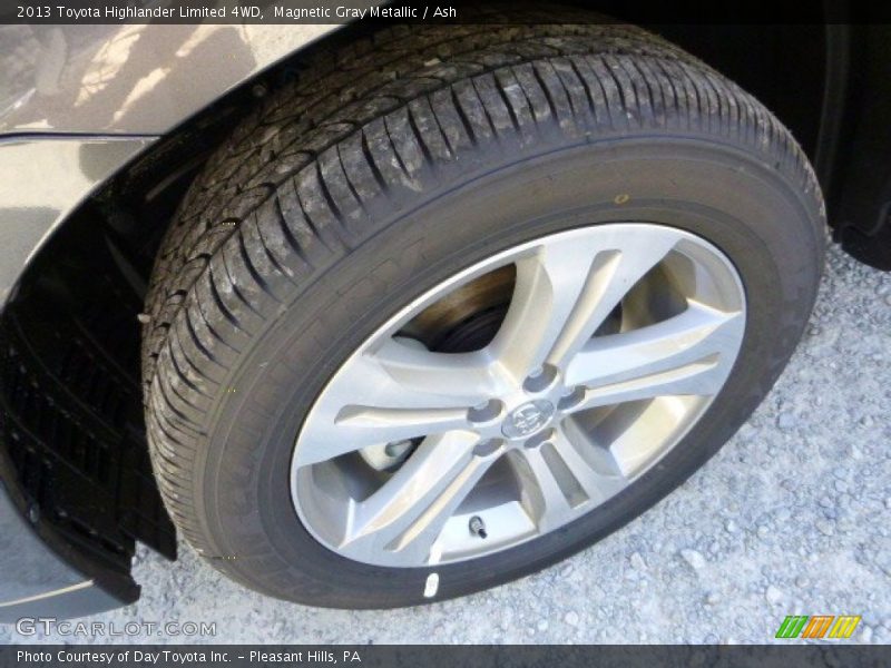Magnetic Gray Metallic / Ash 2013 Toyota Highlander Limited 4WD