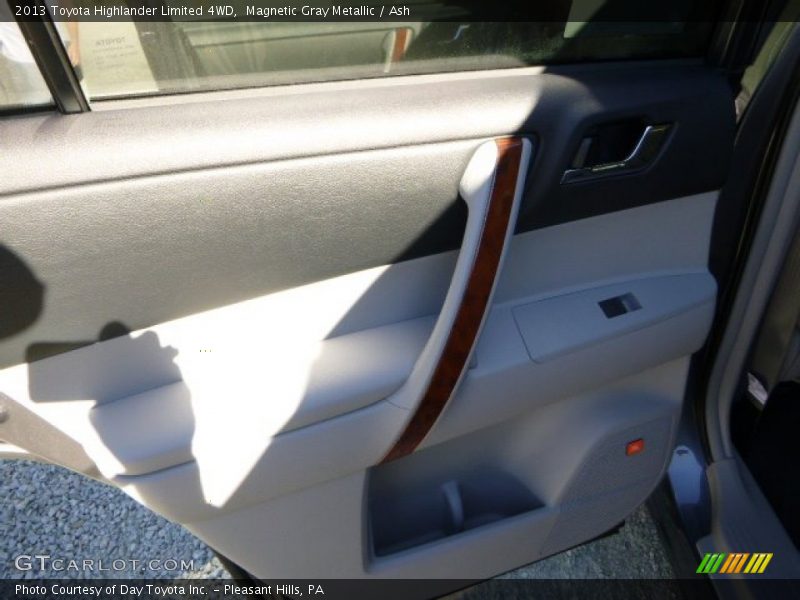 Magnetic Gray Metallic / Ash 2013 Toyota Highlander Limited 4WD