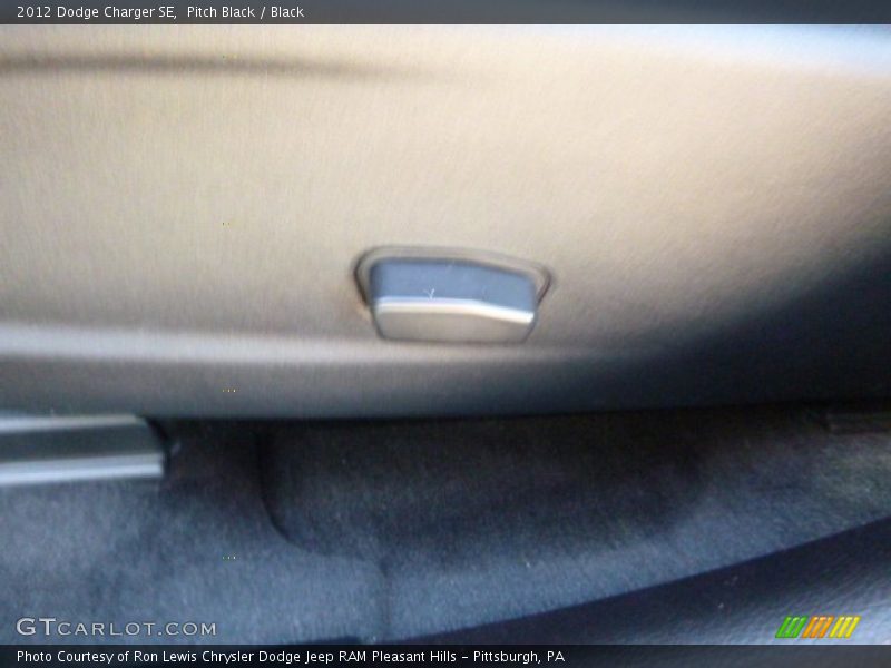 Pitch Black / Black 2012 Dodge Charger SE