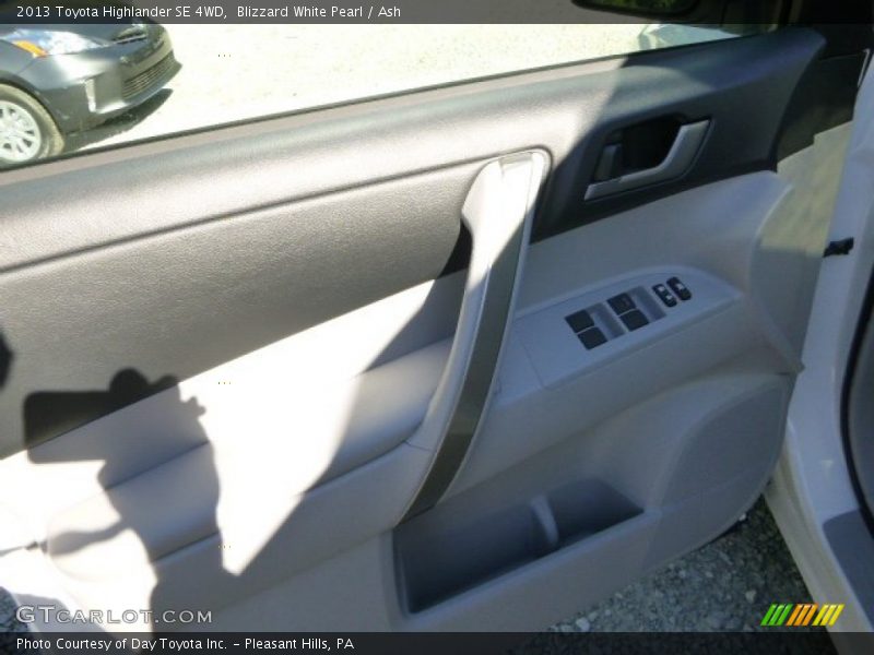 Blizzard White Pearl / Ash 2013 Toyota Highlander SE 4WD