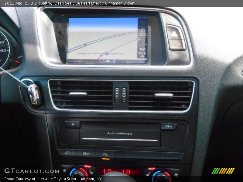 Deep Sea Blue Pearl Effect / Cinnamon Brown 2011 Audi Q5 3.2 quattro