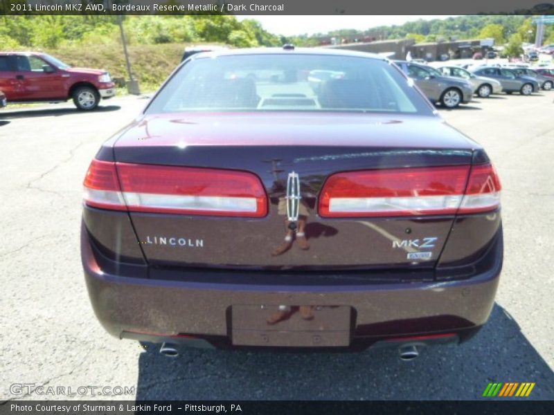 Bordeaux Reserve Metallic / Dark Charcoal 2011 Lincoln MKZ AWD