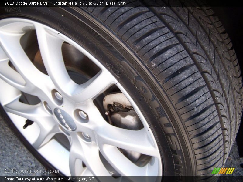 Tungsten Metallic / Black/Light Diesel Gray 2013 Dodge Dart Rallye