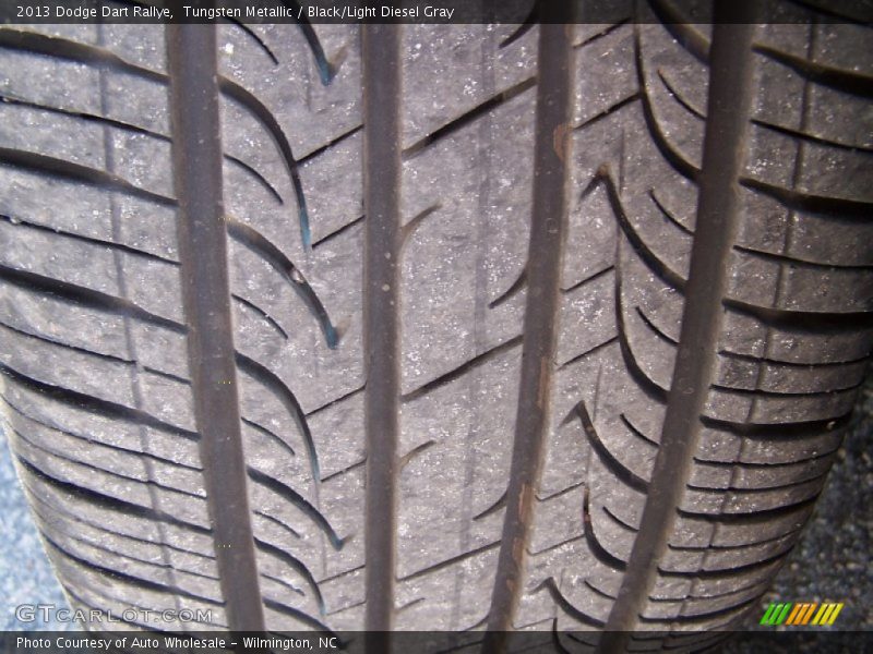 Tungsten Metallic / Black/Light Diesel Gray 2013 Dodge Dart Rallye