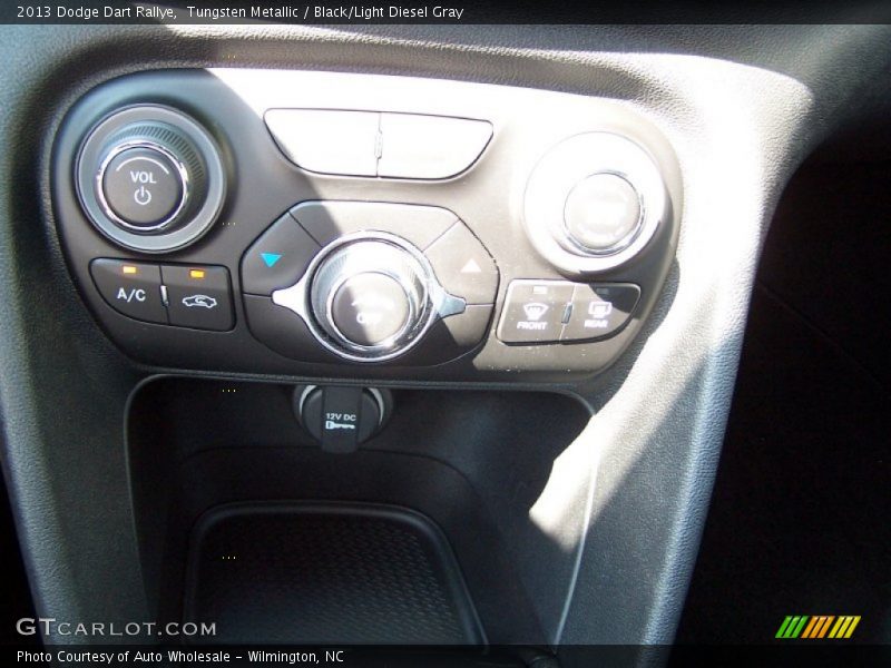 Tungsten Metallic / Black/Light Diesel Gray 2013 Dodge Dart Rallye