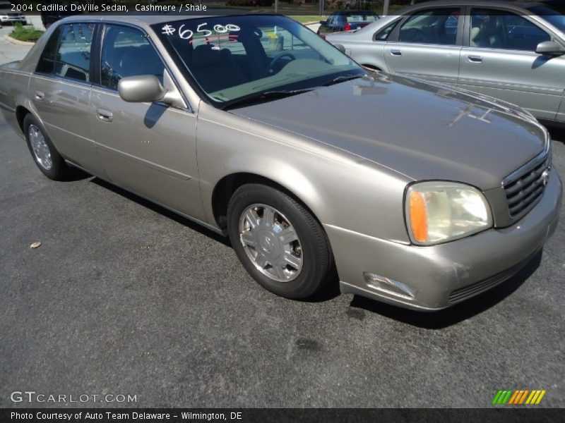 Cashmere / Shale 2004 Cadillac DeVille Sedan