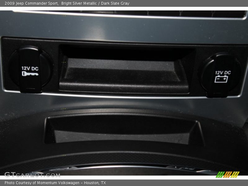 Bright Silver Metallic / Dark Slate Gray 2009 Jeep Commander Sport