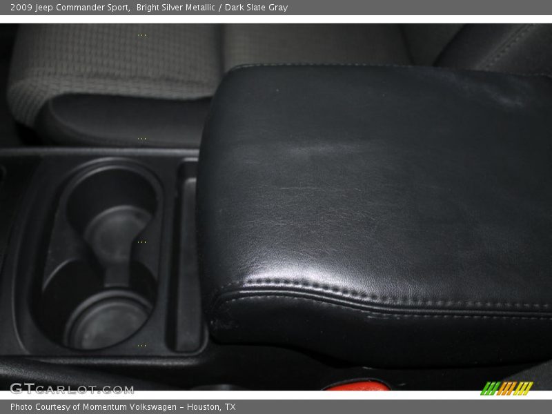 Bright Silver Metallic / Dark Slate Gray 2009 Jeep Commander Sport