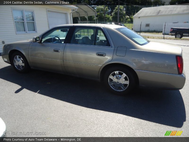 Cashmere / Shale 2004 Cadillac DeVille Sedan