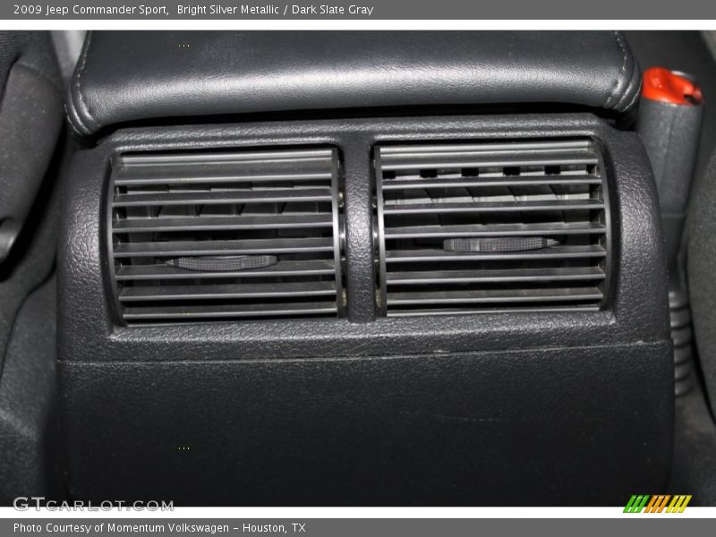 Bright Silver Metallic / Dark Slate Gray 2009 Jeep Commander Sport