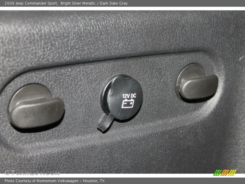Bright Silver Metallic / Dark Slate Gray 2009 Jeep Commander Sport