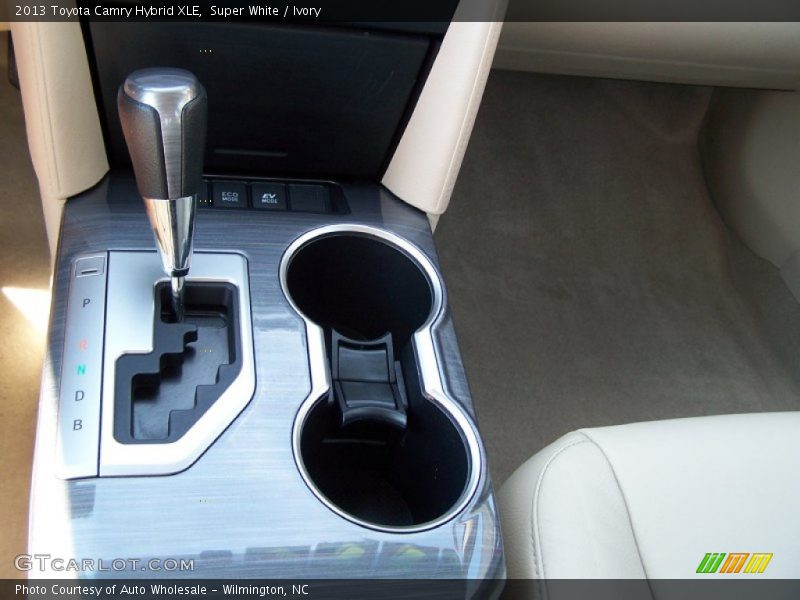 Super White / Ivory 2013 Toyota Camry Hybrid XLE