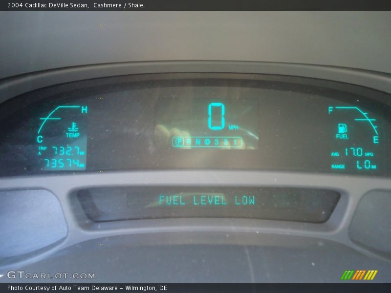 Cashmere / Shale 2004 Cadillac DeVille Sedan