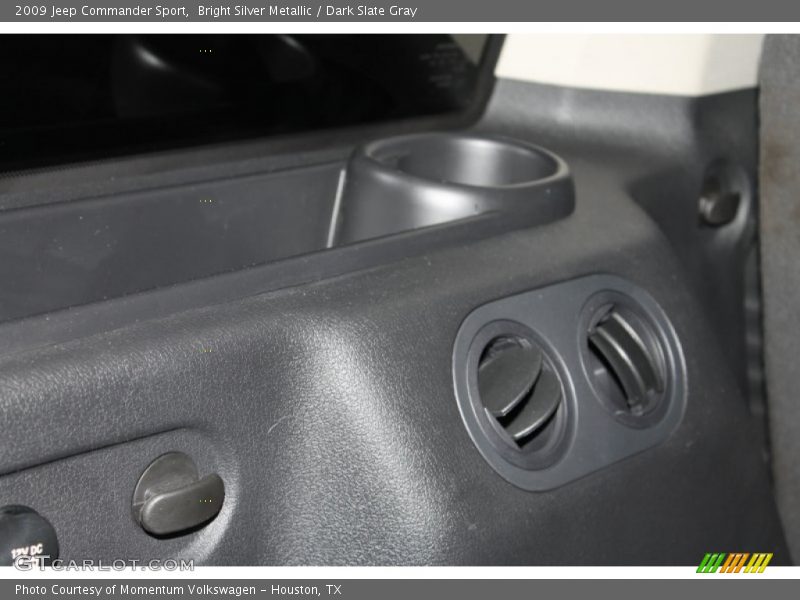 Bright Silver Metallic / Dark Slate Gray 2009 Jeep Commander Sport