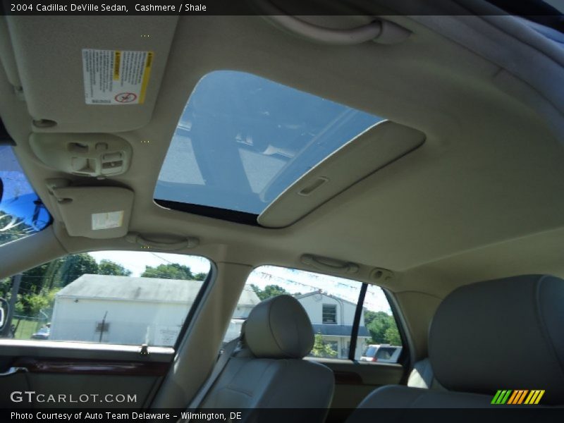 Cashmere / Shale 2004 Cadillac DeVille Sedan