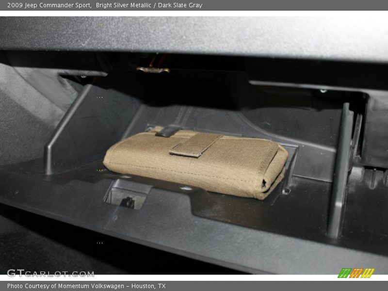 Bright Silver Metallic / Dark Slate Gray 2009 Jeep Commander Sport