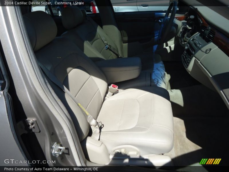 Cashmere / Shale 2004 Cadillac DeVille Sedan