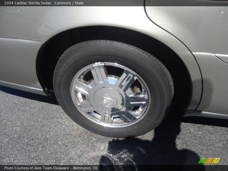 Cashmere / Shale 2004 Cadillac DeVille Sedan