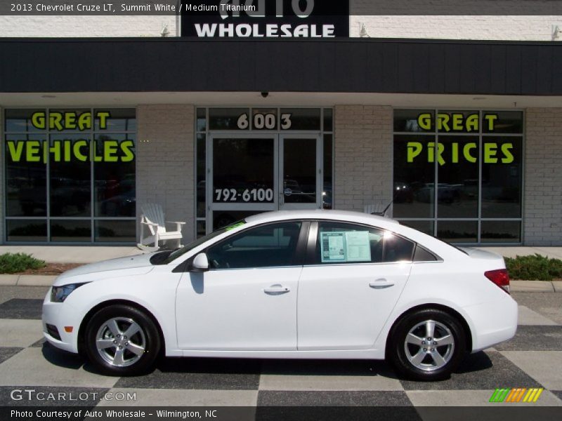 Summit White / Medium Titanium 2013 Chevrolet Cruze LT