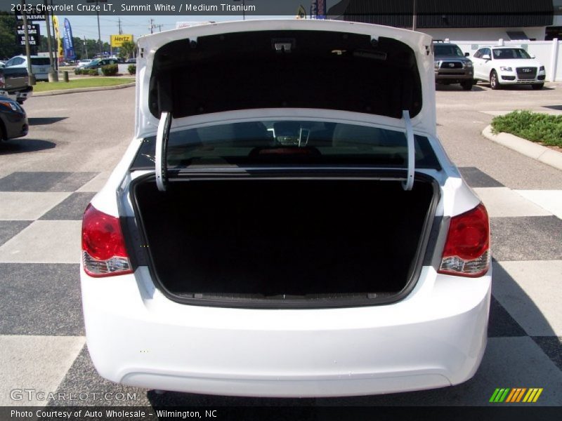 Summit White / Medium Titanium 2013 Chevrolet Cruze LT