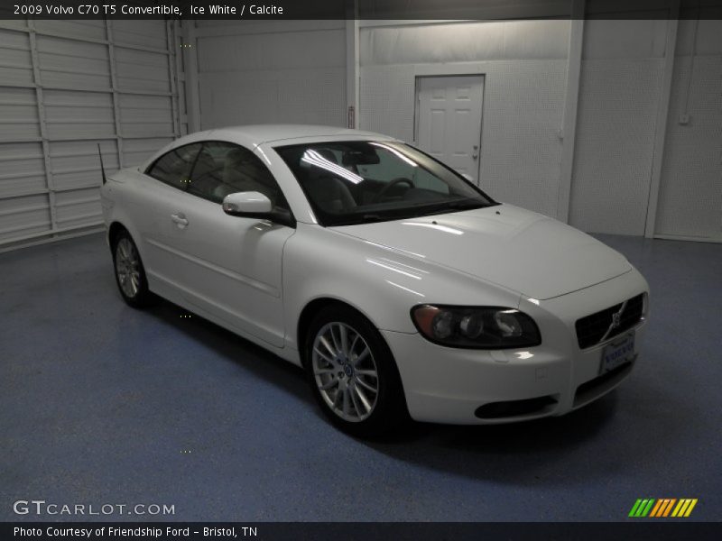Ice White / Calcite 2009 Volvo C70 T5 Convertible