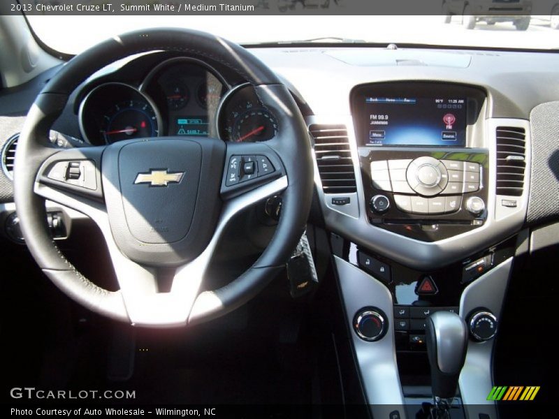 Summit White / Medium Titanium 2013 Chevrolet Cruze LT