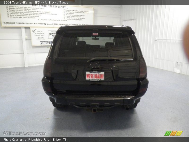 Black / Taupe 2004 Toyota 4Runner SR5 4x4
