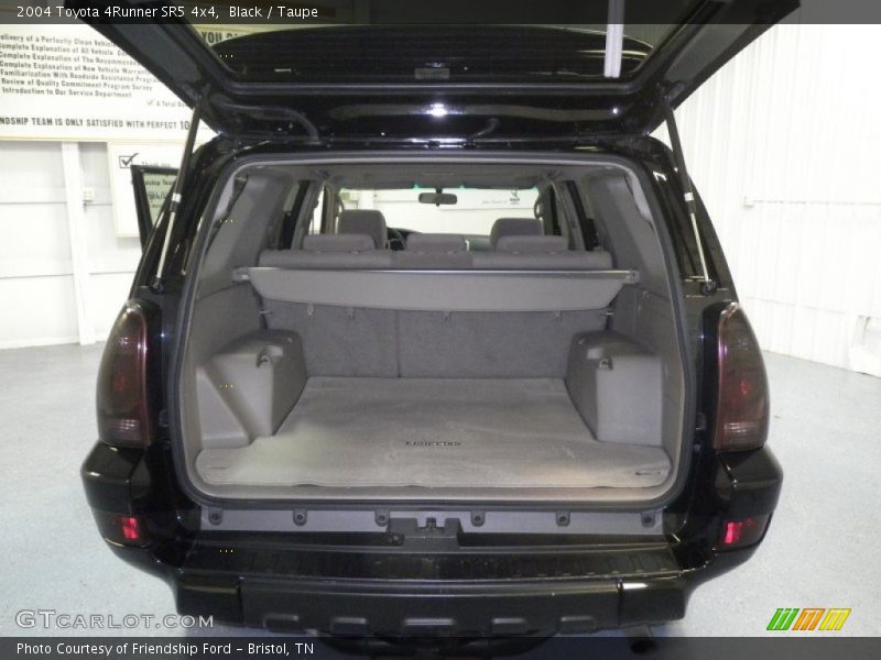 Black / Taupe 2004 Toyota 4Runner SR5 4x4