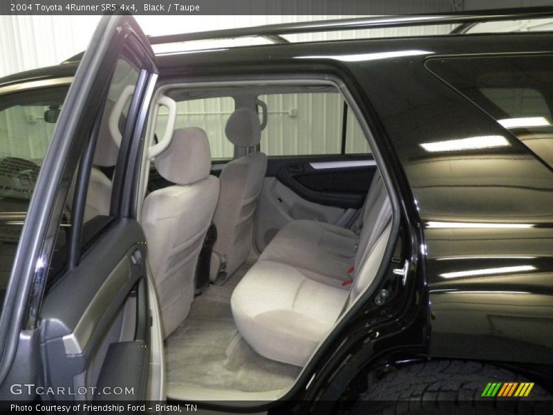Black / Taupe 2004 Toyota 4Runner SR5 4x4