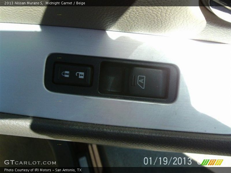 Midnight Garnet / Beige 2013 Nissan Murano S