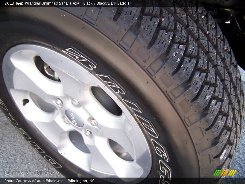 Black / Black/Dark Saddle 2013 Jeep Wrangler Unlimited Sahara 4x4