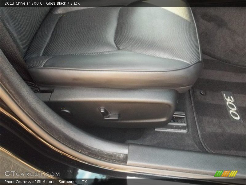 Gloss Black / Black 2013 Chrysler 300 C