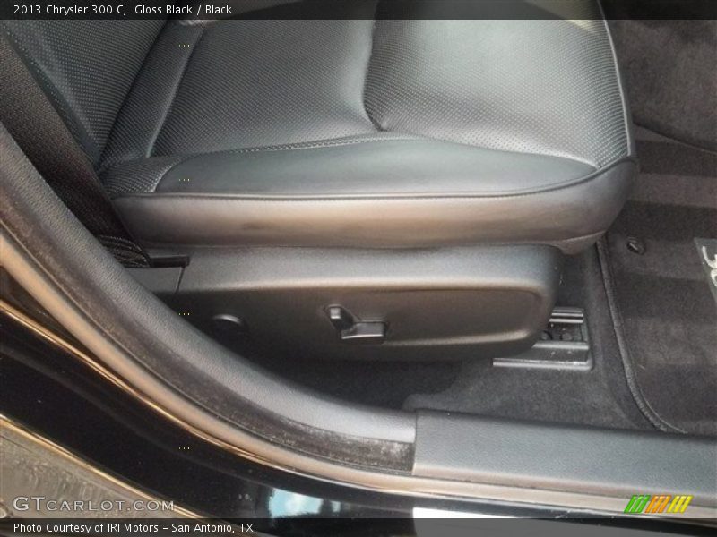 Gloss Black / Black 2013 Chrysler 300 C